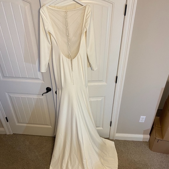 Theia Flora Wedding Dress (long sleeve, sheath) - Picture 2 of 11